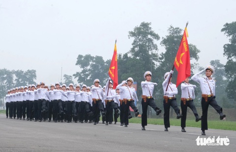 Hợp luyện diễu binh, diễu hành kỷ niệm 70 năm Chiến thắng Điện Biên Phủ- Ảnh 5. Khối sĩ quan hải quân