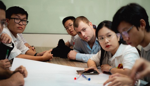 Diễn đàn Khi người trẻ sẵn sàng ngày 22-3-2024 - Ảnh: THANH HIỆP Hỗ trợ thanh niên giao lưu văn hóa, hợp tác quốc tế và đặc biệt là tạo điều kiện để thanh niên tiếp cận được việc làm là đề tài được thành viên diễn đàn quan tâm thảo luận - Ảnh: THANH HIỆP