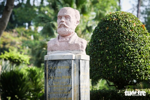 Thảo cầm viên Sài Gòn kỷ niệm tròn 160 tuổi- Ảnh 2. Ông Jean Baptiste Louis Pierre là giám đốc đầu tiên của đơn vị và cũng là 'cha đẻ' của hàng ngàn cây cổ thụ trên đường phố TP.HCM