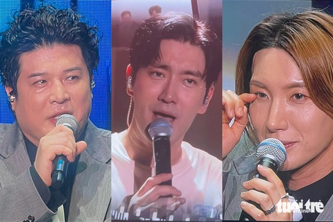Từ trái sang: Shindong, Siwon, Leeteuk tại đêm concert tại TP.HCM - Ảnh: HOÀNG TRANG Từ trái sang: Shindong, Siwon, Leeteuk tại đêm concert tại TP.HCM - Ảnh: HOÀNG TRANG