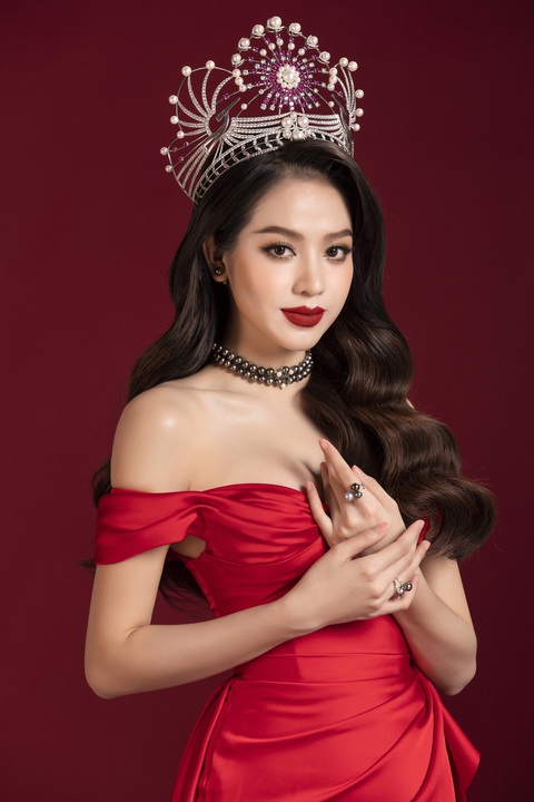 Thanh Thủy có khả năng giao tiếp bằng tiếng Anh và tiếng Hàn - Ảnh: Facebook nhân vật Thanh Thủy có khả năng giao tiếp bằng tiếng Anh và tiếng Hàn - Ảnh: Facebook nhân vật