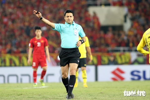 Trọng tài Faghani Alireza từng thổi trận chung kết lượt về AFF Cup 2018, đội tuyển Việt Nam giành ngôi vô địch sau khi thắng 1-0 trước Malaysia trên sân Mỹ Đình - Ảnh: HOÀNG TÙNG Trọng tài Faghani Alireza từng thổi trận chung kết lượt về AFF Cup 2018, đội tuyển Việt Nam giành ngôi vô địch sau khi thắng 1-0 trước Malaysia trên sân Mỹ Đình - Ảnh: HOÀNG TÙNG