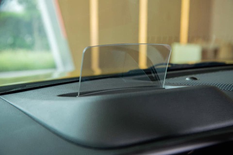 Kia Seltos 2024 ra mắt: Giá từ 599 triệu, thêm trang bị để đấu Xforce, Creta- Ảnh 11. Xe có màn hình HUD và lẫy chuyển số hiếm thấy trong phân khúc