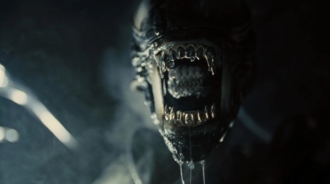 Alien: Romulus tung trailer kinh hoàng, người hâm mộ chờ thời hoàng kim series này trở lại- Ảnh 5. Quái vật Xenomorph huyền thoại xuất hiện đáng sợ trong trailer - Ảnh: IMDb