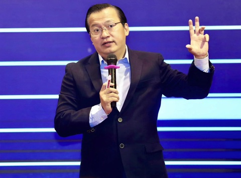 Một doanh nhân tuổi đôi mươi, cần xây dựng những mối quan hệ nào?- Ảnh 1. Ông Nguyễn Tuấn Quỳnh, chủ tịch HĐQT Công ty Saigon Books