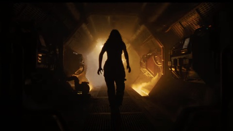 Alien: Romulus tung trailer kinh hoàng, người hâm mộ chờ thời hoàng kim series này trở lại- Ảnh 2. Góc quay ngược sáng tối tăm và đáng sợ trong Alien: Romulus