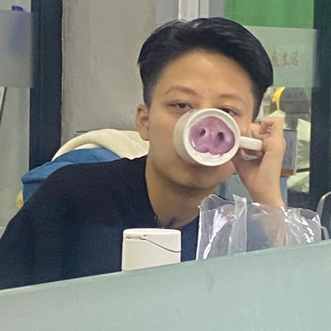 Ảnh vui 25-3: Ma Mười phiên bản năm 2024- Ảnh 2. Chiếc cốc hài hước.