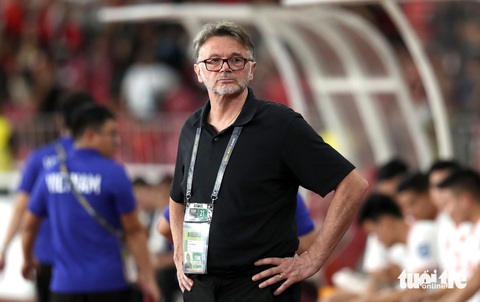 Vòng loại thứ 2 World Cup 2026: Tuyển Việt Nam HLV Troussier đang bị áp lực rất lớn sau thành tích của đội tuyển và chính những phát ngôn của ông - Ảnh: NGUYÊN KHÔI