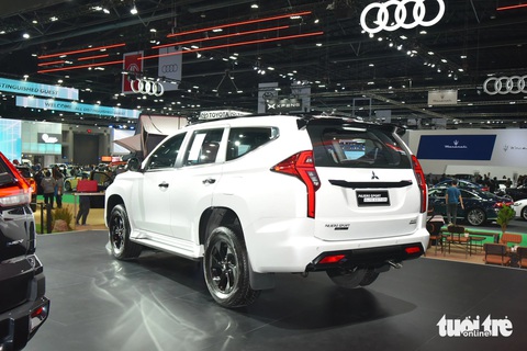 Mitsubishi Pajero Sport 2024 giá quy đổi từ 954 triệu đồng, dễ về Việt Nam đấu Fortuner- Ảnh 2. Thông số vận hành của Pajero Sport không chênh mấy so với trước sau khi đổi sang động cơ Triton, nhưng ít nhất xe tiết kiệm nhiên liệu hơn gần 15% - Ảnh: LÊ HOÀNG