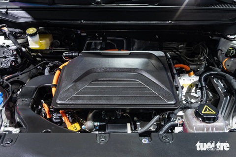 Chi tiết Haval Jolion về Việt Nam tháng 4, giá từ dưới 700 triệu- Ảnh 14. Tất cả các biến thể của Haval Jolion đều dùng chung động cơ kết hợp máy xăng 1.5L với mô tơ điện, sinh ra tổng công suất 190 mã lực và mô-men xoắn 375Nm. Xe sử dụng hộp số tự động DHT với hệ dẫn động ở cầu trước và bốn chế độ lái bao gồm: Eco (Tiết kiệm), Normal (Thông thường), Sport (Thể thao) và Snow (Tuyết).