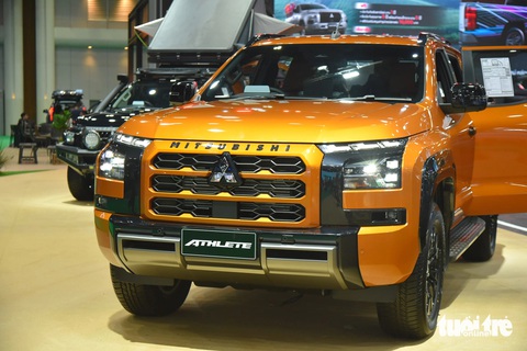 Mitsubishi Triton hoàn toàn mới sắp về Việt Nam, đấu Ranger bằng động cơ ngang Raptor- Ảnh 2. Mitsubishi Triton hoàn toàn mới sắp về Việt Nam, đấu Ranger bằng động cơ ngang Raptor- Ảnh 2.