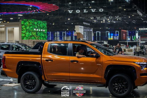 Bangkok Motor Show 2024: Quầy bar VinFast và hàng loạt xe hot dự kiến đến Việt Nam lộ diện- Ảnh 7. Mitsubishi Pajero Sport 2024 và Triton 2024 cũng là hai mẫu xe được dự kiến ra mắt Việt Nam trong năm nay. Triton mới đã được bắt gặp chạy thử tại Hà Nội với diện mạo lột xác hoàn toàn so với đời trước, từ thiết kế tới công nghệ và khung gầm. Trong khi đó, Pajero Sport mới chỉ là bản nâng cấp nhẹ.