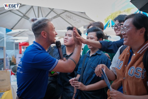 WESET English Center tham gia Lễ hội Thanh niên - Youth Fest 2024- Ảnh 3. WESET English Center tham gia Lễ hội Thanh niên - Youth Fest 2024- Ảnh 3.