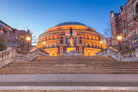 Slot đỗ xe siêu khủng: Vừa 1 ô tô nhỏ, giá tương đương một căn nhà- Ảnh 3. Royal Albert Hall là một trong những công trình nổi tiếng nhất London. Điều này lý giải giá đỗ xe đắt đỏ ở đây - Ảnh: The Sun