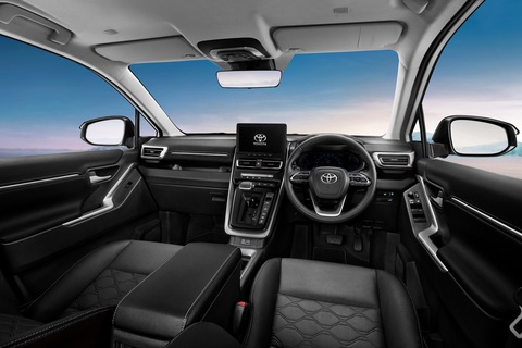 Toyota Innova máy xăng bất ngờ được bổ sung cấu hình cao cấp- Ảnh 2. Tạm thời phía thương hiệu Nhật mới hé lộ những bổ sung đáng chú ý, giá bán, ảnh hay thông số chi tiết sẽ được họ làm rõ