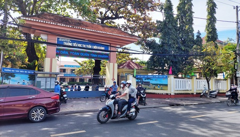 Dự kiến đổi tên thị trấn Diên Khánh: tên Phú Thành ở đâu ra?- Ảnh 3. Trường tiểu học thị trấn 1 Diên Khánh trong nội thành thành cổ Diên Khánh (huyện Diên Khánh, tỉnh Khánh Hòa) - Ảnh: PHAN SÔNG NGÂN