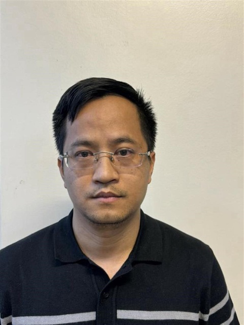 Bắt tạm giam 'Shark' Thủy- Ảnh 3. Bị can Đặng Văn Hiển tại cơ quan điều tra - Ảnh: Bộ CA