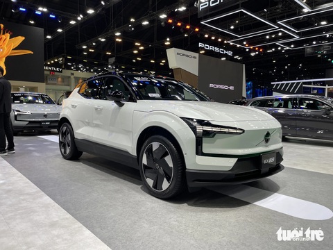Chi tiết SUV nhỏ và rẻ nhất của Volvo EX30 có thể về Việt Nam năm nay- Ảnh 1. Volvo EX30 ra mắt toàn cầu vào năm 2023 và hứa hẹn về Việt Nam trong năm nay - Ảnh: LÊ HOÀNG