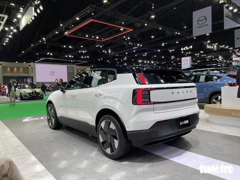 Chi tiết SUV nhỏ và rẻ nhất của Volvo EX30 có thể về Việt Nam năm nay- Ảnh 3. Volvo EX30 có 3 cấu hình truyền động và 2 cấu hình pin khác nhau cho người dùng lựa chọn - Ảnh: LÊ HOÀNG