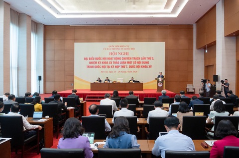 Đề xuất cơ chế 'thử nghiệm có kiểm soát' trong dự Luật Thủ đô- Ảnh 1. Quang cảnh hội nghị đại biểu Quốc hội hoạt động chuyên trách - Ảnh: GIA HÂN