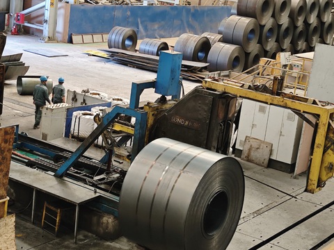 Khởi xướng chống phá giá thép Trung Quốc, chỉ 2 doanh nghiệp được lợi?- Ảnh 1. Formosa và Hòa Phát đề xuất khởi xướng điều tra chống bán phá giá, bảo vệ sản xuất trong nước - Ảnh: QUẾ AN