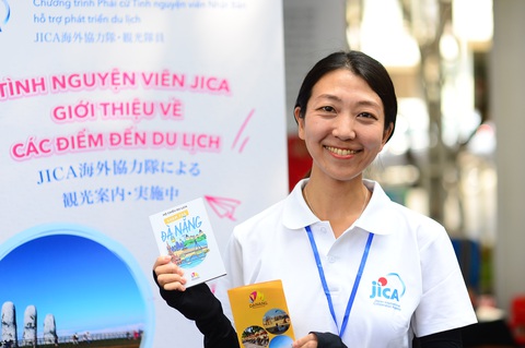 Chị Nagai Junko giới thiệu về du lịch Đà Nẵng tại Lễ hội Việt - Nhật năm 2024 - Ảnh: JICA Chị Nagai Junko giới thiệu về du lịch Đà Nẵng tại Lễ hội Việt - Nhật năm 2024 - Ảnh: JICA