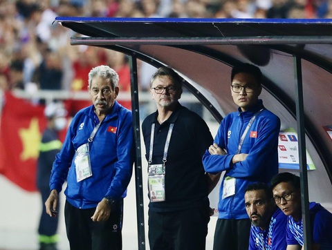 Vì sao HLV Troussier thất bại với bóng đá Việt Nam?- Ảnh 2. HLV Troussier quá vội vàng khi phủi sạch những gì HLV Park Hang Seo để lại - Ảnh: NGUYÊN KHÔI