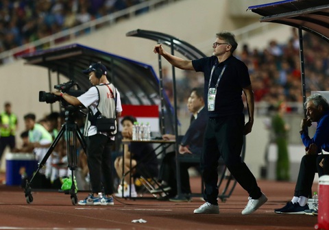 Báo chí Indonesia nói gì khi ông Troussier rời ghế HLV trưởng đội tuyển Việt Nam?- Ảnh 1. HLV Troussier không thể giúp Việt Nam thắng Indonesia trên sân Mỹ Đình - Ảnh: HOÀNG TÙNG
