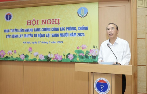 Ông Phùng Đức Tiến - thứ trưởng Bộ Nông nghiệp và Phát triển nông thôn phát biểu tại hội nghị - Ảnh: T.MINH Ông Phùng Đức Tiến - thứ trưởng Bộ Nông nghiệp và Phát triển nông thôn - phát biểu tại hội nghị - Ảnh: T.MINH