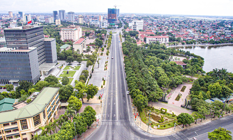 Bất động sản Nghệ Tĩnh bước vào chu kì mới- Ảnh 1. Cơ sở hạng tầng TP Vinh ngày càng hoàn thiện và trở thành lợi thế của địa phương trong thu hút đầu tư: Ảnh - QUANG VINH