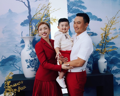 Chi Bảo và Thuỳ Chang có cuộc sống viên mãn sau nhiều năm bên nhau Chi Bảo và Thùy Chang có cuộc sống viên mãn sau nhiều năm bên nhau