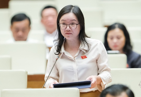 Đại biểu Quốc hội: Uống rượu bia say mà dắt xe có bị CSGT xử phạt không?- Ảnh 1. Đại biểu Thái Thị An Chung - Ảnh: GIA HÂN