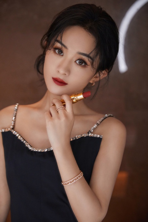 Bị ‘cảnh sát chính tả' bắt lỗi tới ba lần, Triệu Lệ Dĩnh dính mác 'mù chữ'- Ảnh 3. Bị ‘cảnh sát chính tả' bắt lỗi tới ba lần, Triệu Lệ Dĩnh dính mác 'mù chữ'- Ảnh 3.