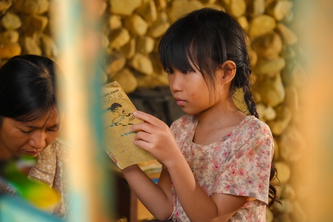 Lý Hải để 4 con đóng vai nghèo khổ, không ưu ái khi chọn vào Lật mặt 7- Ảnh 6. Lý Hải để 4 con đóng vai nghèo khổ, không ưu ái khi chọn vào Lật mặt 7- Ảnh 6.