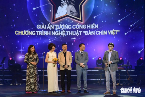 Đàn chim Việt là một chương trình nghệ thuật ý nghĩa, có chất lượng nghệ thuật cao nhân dịp 100 năm ngày sinh của kì tài văn Cao - Ảnh: NAM TRẦN Đàn chim Việt là một chương trình nghệ thuật ý nghĩa, có chất lượng nghệ thuật cao nhân dịp 100 năm ngày sinh của kỳ tài Văn Cao - Ảnh: NAM TRẦN
