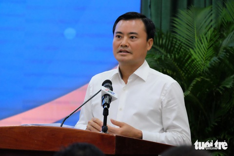 Đi sai làn đường là nguyên nhân hàng đầu gây tai nạn ở TP.HCM- Ảnh 2. Ông Bùi Xuân Cường, phó chủ tịch UBND TP.HCM, phát biểu tại hội nghị - Ảnh: PHƯƠNG NHI