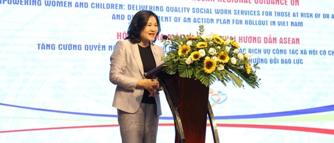 Thứ trưởng Bộ Lao động, Thương binh và Xã hội Nguyễn Thị Hà phát biểu tại hội thảo sáng 28-3 ở Quảng Ninh - Ảnh: UNFPA Thứ trưởng Bộ Lao động - Thương binh và Xã hội Nguyễn Thị Hà phát biểu tại hội thảo sáng 28-3 ở Quảng Ninh - Ảnh: UNFPA