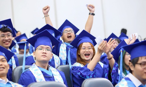 Sinh viên khóa 2019 tốt nghiệp Trường ĐH Bách khoa (ĐH Quốc gia TP.HCM) đều nhận bằng cử nhân - Ảnh: NHƯ QUỲNH Sinh viên khóa 2019 tốt nghiệp Trường ĐH Bách khoa (ĐH Quốc gia TP.HCM) đều nhận bằng cử nhân - Ảnh: NHƯ QUỲNH