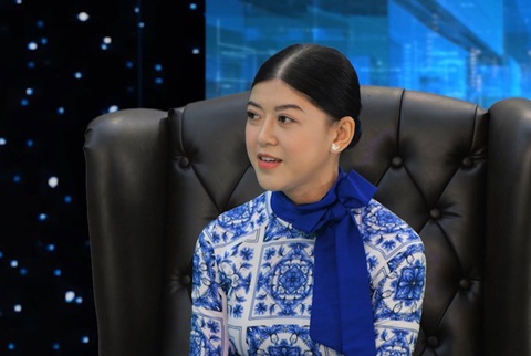 Tin tức giải trí 29-3: 'Quật mộ trùng ma' là phim Hàn ăn khách nhất Việt Nam- Ảnh 3. Nghệ sĩ Hồng Trang chia sẻ trong talk show Kính đa chiều - Ảnh: VTV9