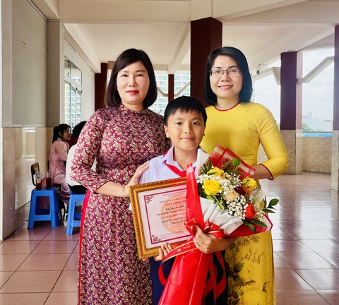 Bất ngờ học sinh tiểu học làm phim bằng tiếng Anh- Ảnh 3. Bất ngờ học sinh tiểu học làm phim bằng tiếng Anh - Ảnh 3.