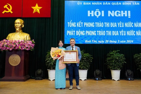 Công ty Qui Phúc nhận Huân chương Lao động hạng Ba- Ảnh 2. Công ty Qui Phúc nhận Huân chương Lao động hạng Ba- Ảnh 2.