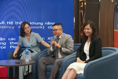 Khung năng lực giúp thúc đẩy hiệu suất nhân lực- Ảnh 1. Chuyên gia Lê Cảnh Phúc chia sẻ tầm quan trọng của khung năng lực đối với doanh nghiệp