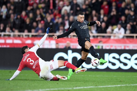 Tin tức thể thao sáng 3-3: Mbappe bất mãn vì liên tục bị thay ra, Neymar muốn 'tái hợp' cùng Messi- Ảnh 1. Mbappe liên tục bị thay ra giữa chừng ở những trận gần đây của PSG - Ảnh: REUTERS