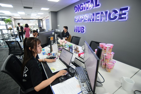 Nhân viên làm việc tại một công ty phần mềm trong Khu công nghệ cao, TP Thủ Đức, TP.HCM - Ảnh: Q.ĐỊNH Nhân viên làm việc tại một công ty phần mềm trong Khu công nghệ cao, TP Thủ Đức, TP.HCM - Ảnh: Q.ĐỊNH