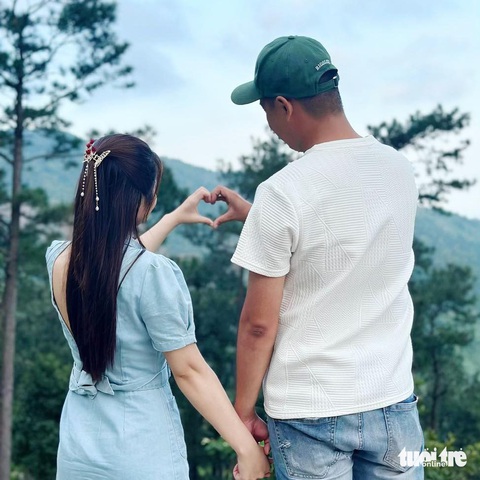 Đến sau... người yêu cũ, ta hãy chấp nhận vị trí của mình?- Ảnh 3. Thay vì so sánh với người trong quá khứ, hãy tập trung vào bản thân mình và mối quan hệ hiện tại - Ảnh: Đ.N.