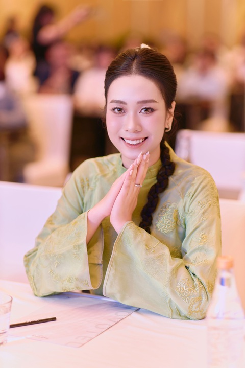 Hoa hậu Ban Mai hai năm liên tiếp làm đại sứ du lịch Đà Nẵng- Ảnh 1. Hoa hậu Ban Mai tại họp báo công bố Chương trình kích cầu và thu hút khách du lịch đến Đà Nẵng năm 2024 - Enjoy Danang 202