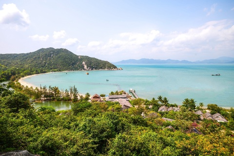 Chốn xanh bình yên giữa vịnh Ninh Vân- Ảnh 1. Chốn xanh bình yên giữa vịnh Ninh Vân- Ảnh 1.