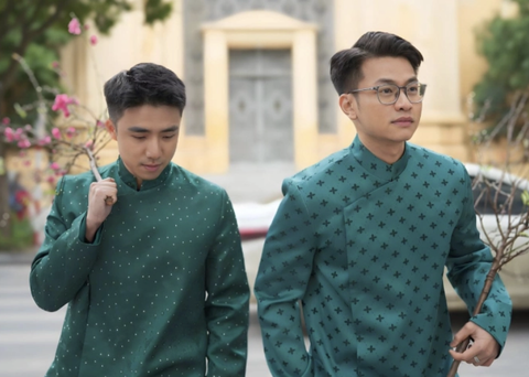 Rộ tin 'idol mạng' Ninh Anh Bùi và Tùng Dương làm lễ cưới bí mật- Ảnh 2. Cặp đôi LGBT tạo nên nhiều "cơn sốt" trong giới trẻ suốt thời gian qua.