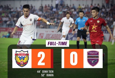 Hàng thủ tốt nhất V-League mắc sai lầm, B.Bình Dương thất bại ở Hà Tĩnh- Ảnh 1. Tiến Linh (trái) cùng CLB B.Bình Dương thất bại trên sân Hà Tĩnh - Ảnh: BBFC
