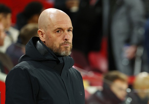 Jamie Redknapp: Cầu thủ Man Utd đang ‘cưa ghế’ Erik ten Hag- Ảnh 1. Huấn luyện viên Erik ten Hag đang gặp khó tại Man Utd - Ảnh: REUTERS